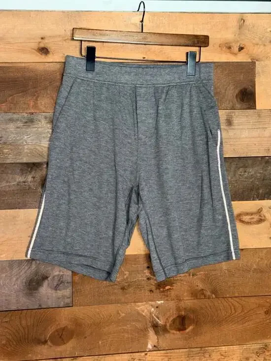 Lululemon Men's T.H.E. Linerless Athletic Shorts M Grey 0738