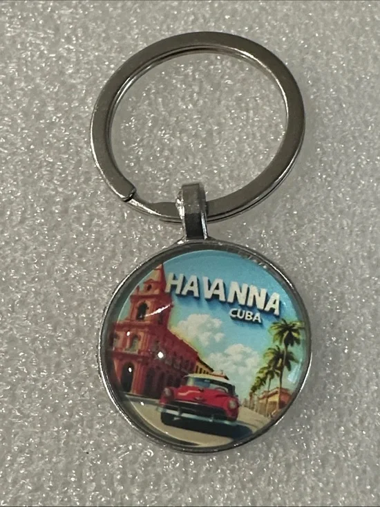 Havanna Cuba Souvenir Keychain - Red Car Design