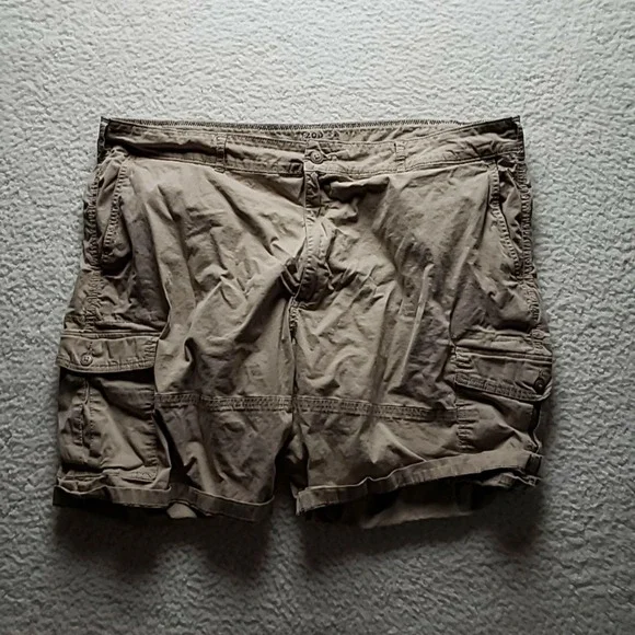IZOD Cargo Shorts Mens 48 Beige Stretch Flat Front 11 Inseam Casual Summer
