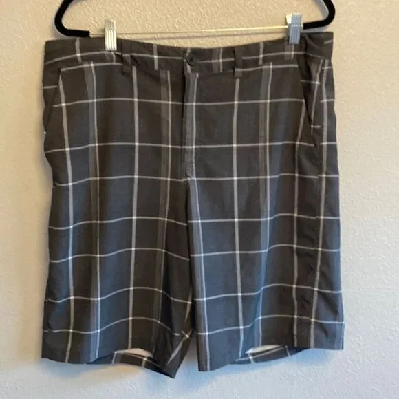 Elysian- men’s plaid board shorts- Size 36