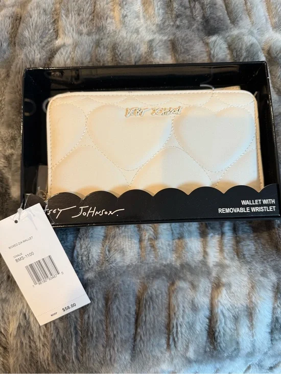 Betsey Johnson Cream Quilted Heart Zip Wallet with Removable Wristlet