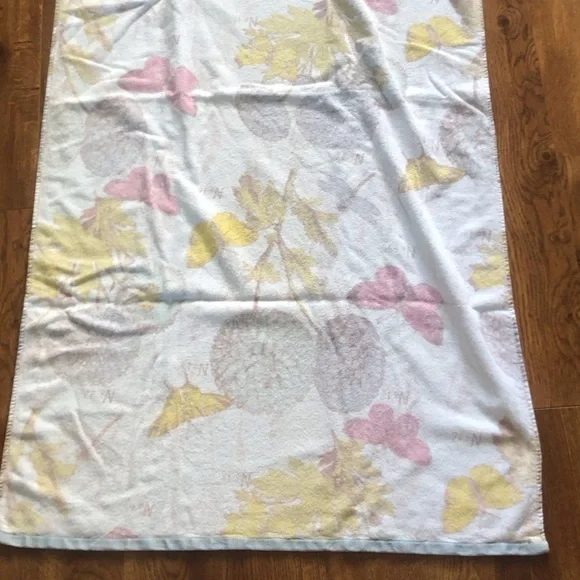 White Floral bath towel