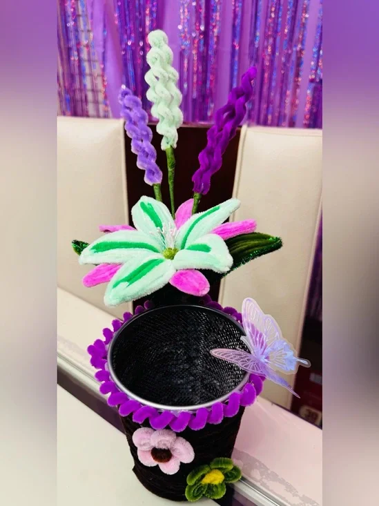 Handcrafted Floral Pencil Cup with Pink & Green Felt Flower