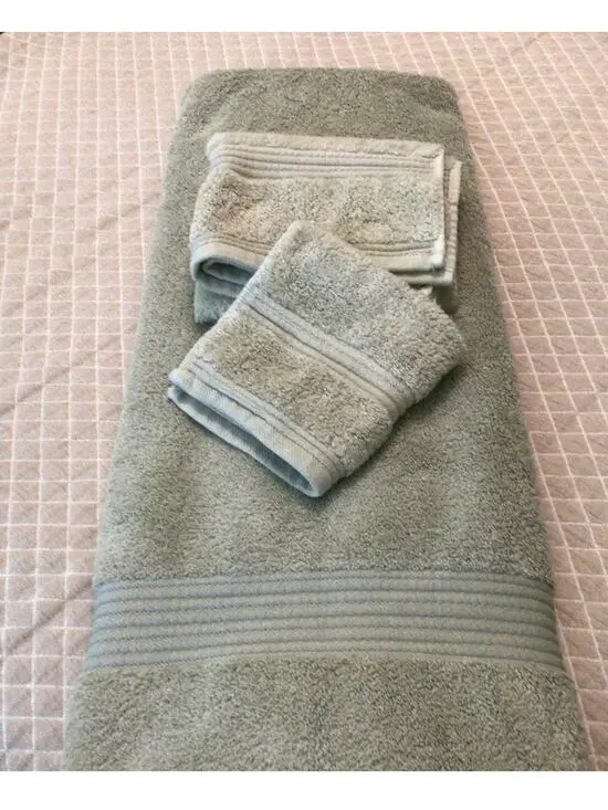 Palais Royale Hotel 3 piece towel set 100% combed cotton Green