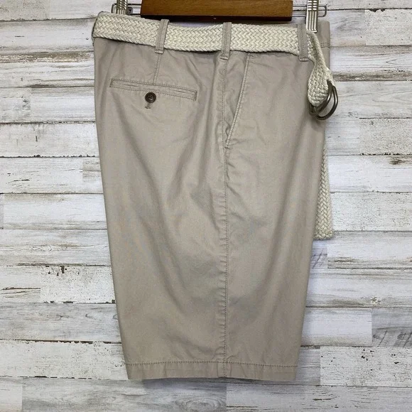 Express Classic Fit Chino Shorts Sz 30 Beige 100% Cotton Flat Front Braided Belt
