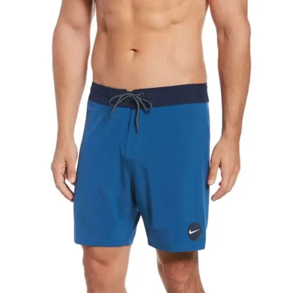 Nike Swim Men's Size 38 Essential Vital 7