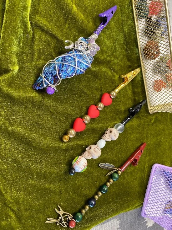 Handmade Beaded Tarot / Photo Holder Clips – Mystical Desk Décor