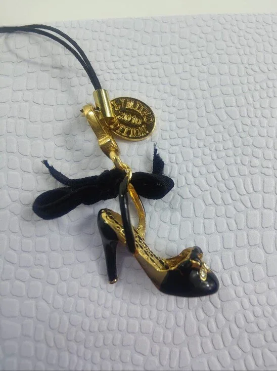 Vintage Juicy Couture Limited Edition 2010 Black Stiletto Heel Shoe Charm Purse