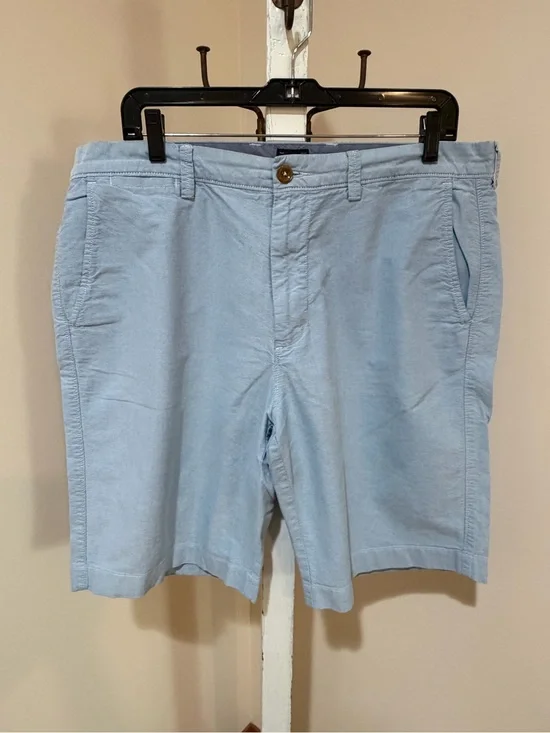 MENS JCREW CLUB SHORTS FLAT FRONT IN  SIZE 36” WAIST 11” LENGTH IN LIGHT BLUE