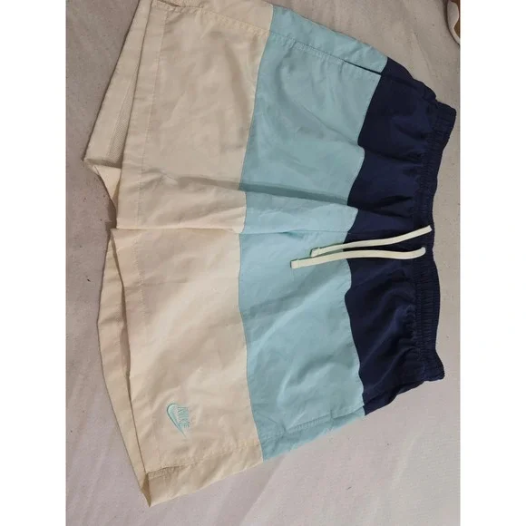 Nike Mens Loose Fit Colorblock Shorts Navy Blue Cream XL Above Knee Woven Mesh