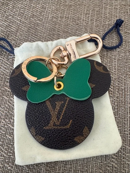 Louis Vuitton Green Bow Monogram Minnie Key Charm