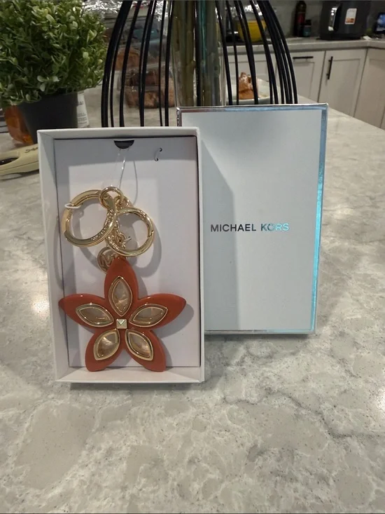Michael Kors Flora Grommet keychain