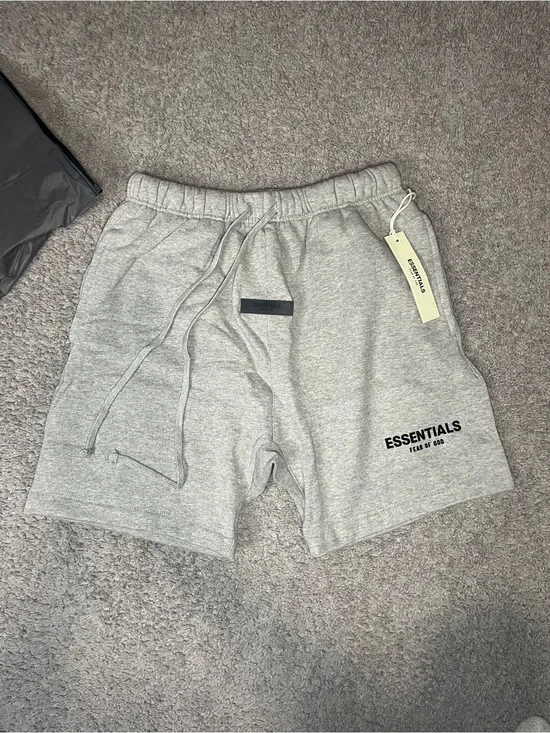 Fear of God Essentials Sweat Shorts – Small