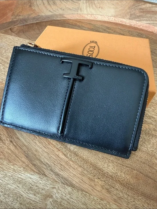 Tod’s zip card holder