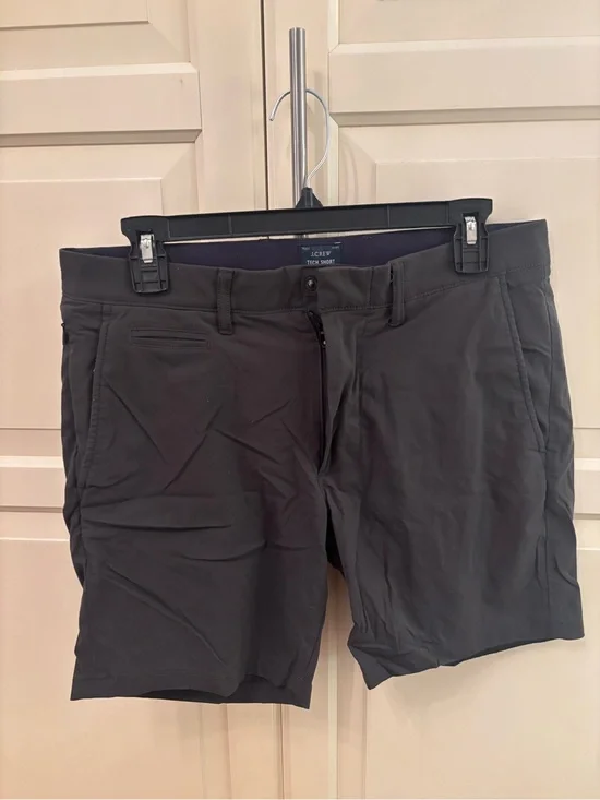 J.Crew Tech Shorts Men’s 30 Charcoal Gray 7” Performance Stretch