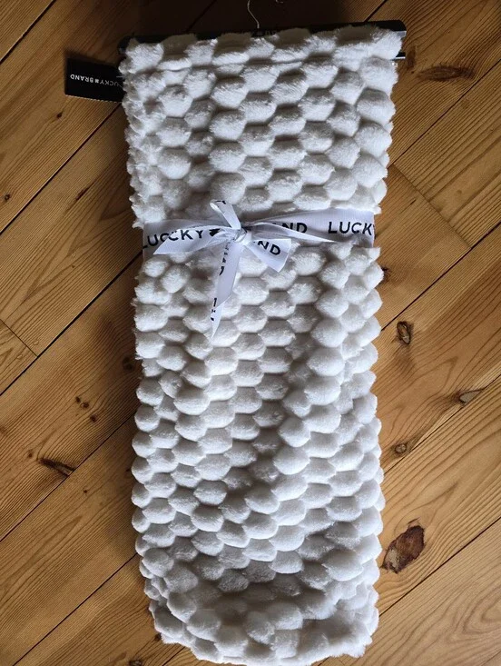 Lucky Brand White Plush Honeycomb Bath Throw