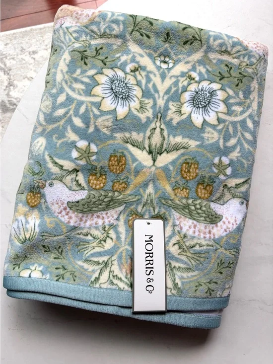 NWT Morris & Co. Strawberry Thief Velour Bath Towel