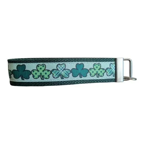 Shamrock Clover Keychain Wristlet Handmade Key‎ FOB Irish St Patricks Day Lucky