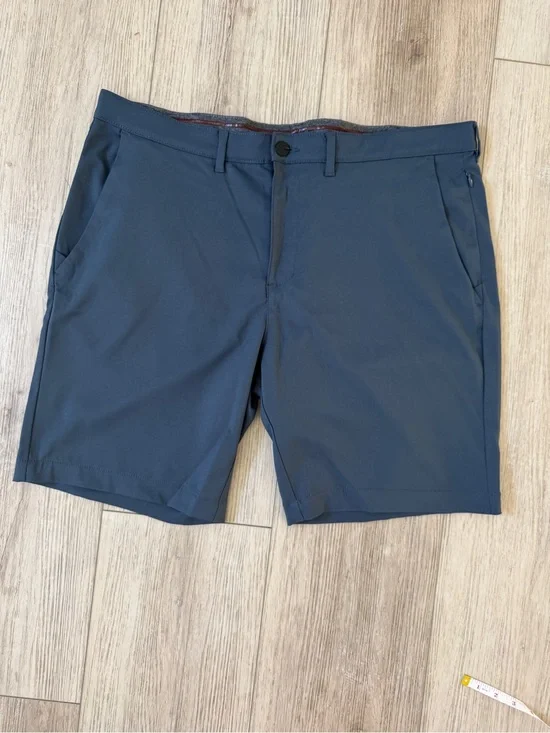 Men's Flat Front Performance Shorts - Gray