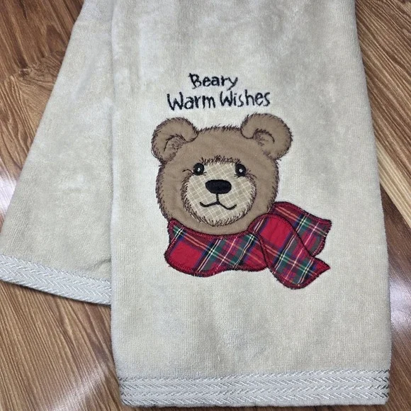 Bathworks Beary Warm Wishes Towel Bear Preppy Plaid‎ Holiday 39x23 Embroidered