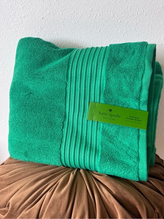 Kate spade bath towel