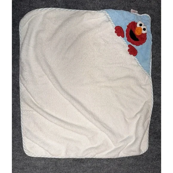 Elmo's World hooded bath towel Sesame Workshop 2009