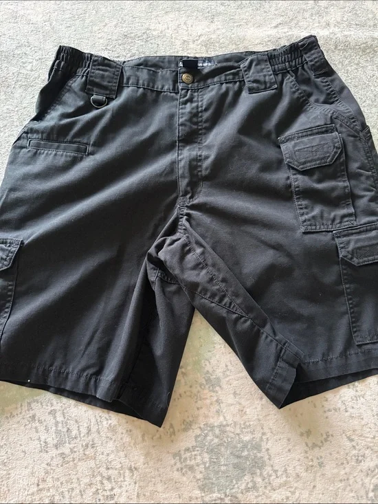 5.11 Tactical Men’s Black Cargo Shorts with Utility Pockets and D‑Ring, Size 34