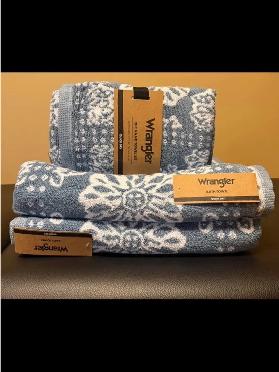 Wrangler Blue & White Damask Hand Towel Set