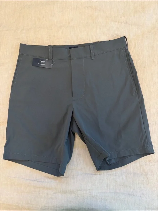 J. Crew Men's Flat Front Shorts — Charcoal Gray - Tech fabric- 7” inseam