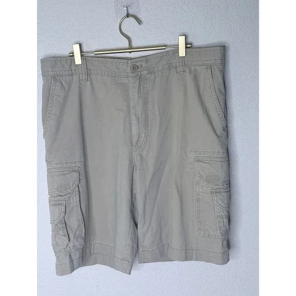 Izod Saltwater Cargo Shorts Men 36 Khaki Outdoors Hiking 10in Inseam