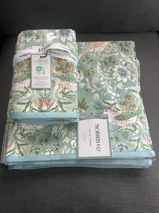 4 pc William Morris Strawberry Thief Floral Velour Bath Towel Set