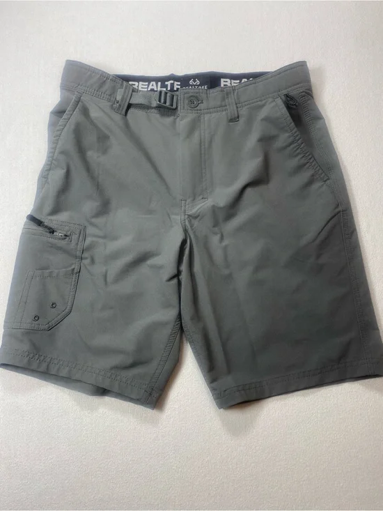 Realtree Fishing Men’s Gray Outdoor Cargo Shorts