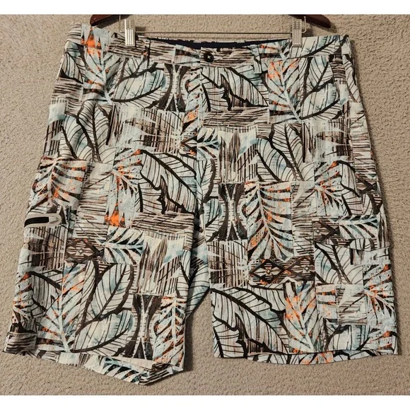 Tommy Bahama Shorts Floral Golf Island Zone 40 x 10