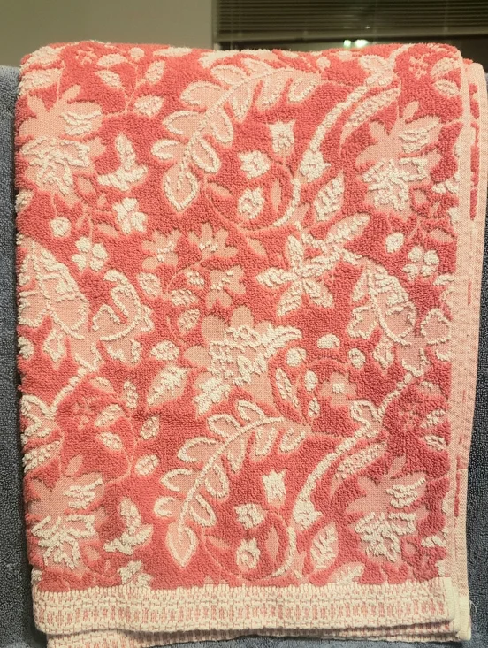 World Market Sophia Bath Towel Cotton Coral  Carved Floral Portugal 28