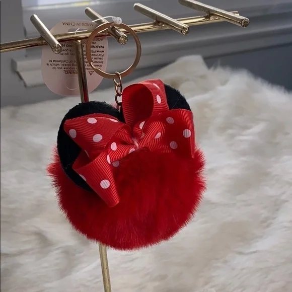Mouse Ear Detailed Pom Pom Key Chain‎