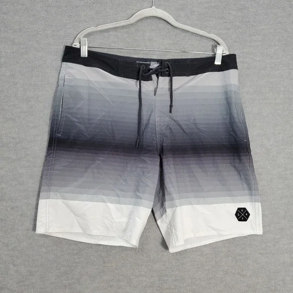 No Boundaries Men Swimwear 36 Gray Striped Ombre Board‎ Shorts Surf Drawstring