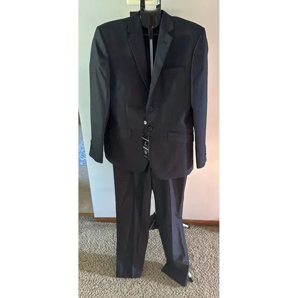 NWT Suit & Blazers Men's Navy Red Check 2pc Suit Pants Size 35 Blazer size 38