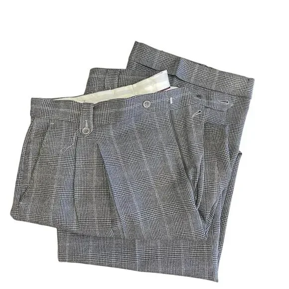 Mens size 40/32 grey plaid