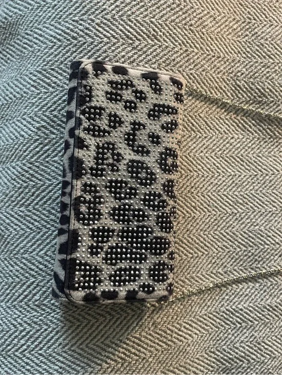 Leopard Print Studded Crossbody Phone Wallet - Black & Gray
