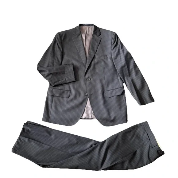 Daniel Cremieux Loro Piana Suit 44R 38x30 Gray Pinstripe Super 130's Wool Canada