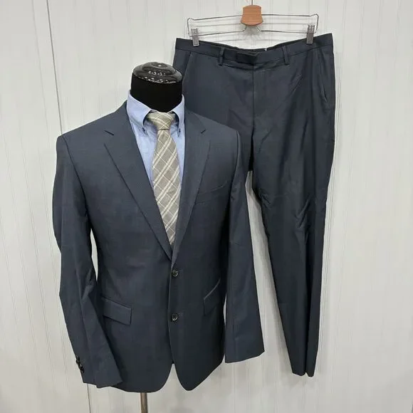 Hugo Boss 40R - W34 x L32 Blue Super 100's Wool Dual-Vent 2-Piece Suit