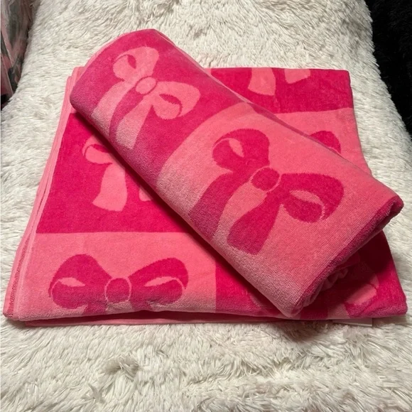 Pink Bow Beach Towel