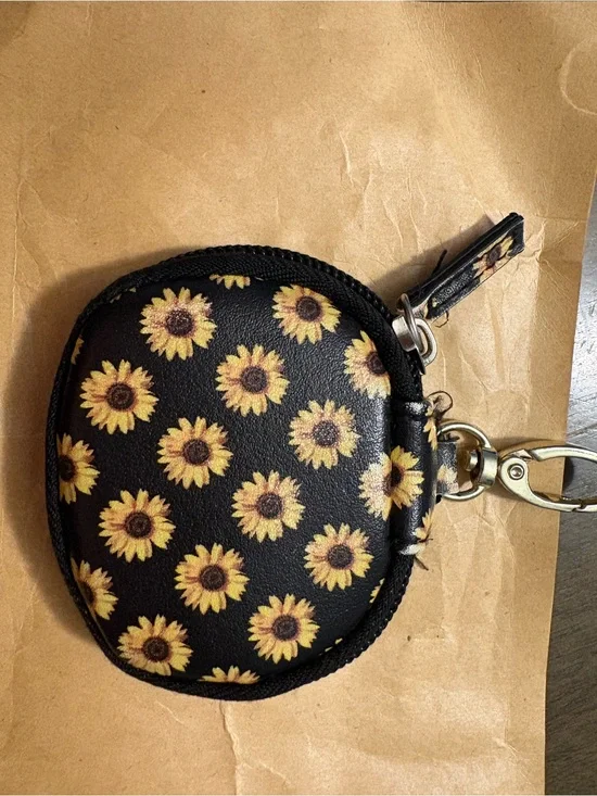 Black Sunflower Print Coin Pouch Keychain