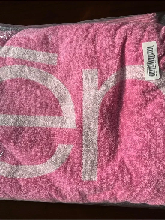SUPREME 🔥 Pink Towel 5 Boroughs Collection
