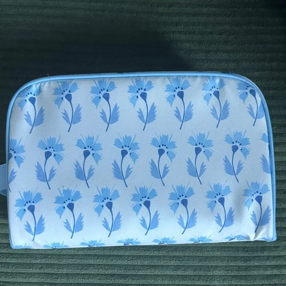 Estee Lauder Light Blue Floral Cosmetic Pouch