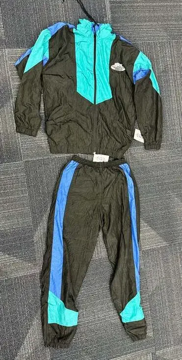 Vintage MV Sport AC Delco Powers The Winners Nylon Tracksuit Set