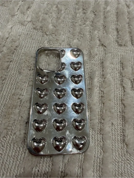 FREE with any purchase iPhone 13promax  Heart Pattern Phone Case -