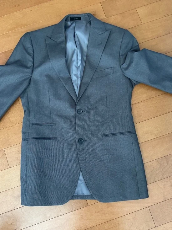 J. Ferrar Blazer Men’s Small Grey 2 button slim fit sport coat
