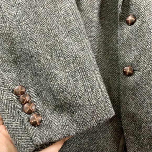 VTG Men 100% Wool Herringbone Tweed Blazer 52L Gray Wood Buttons Wide Lapel