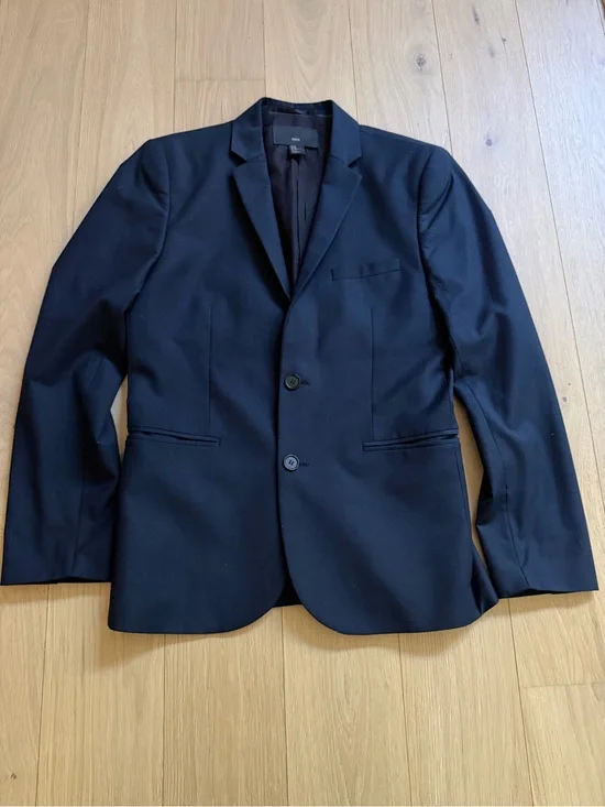 Classic Men's Dark Navy Slim Fit Two-Button Blazer